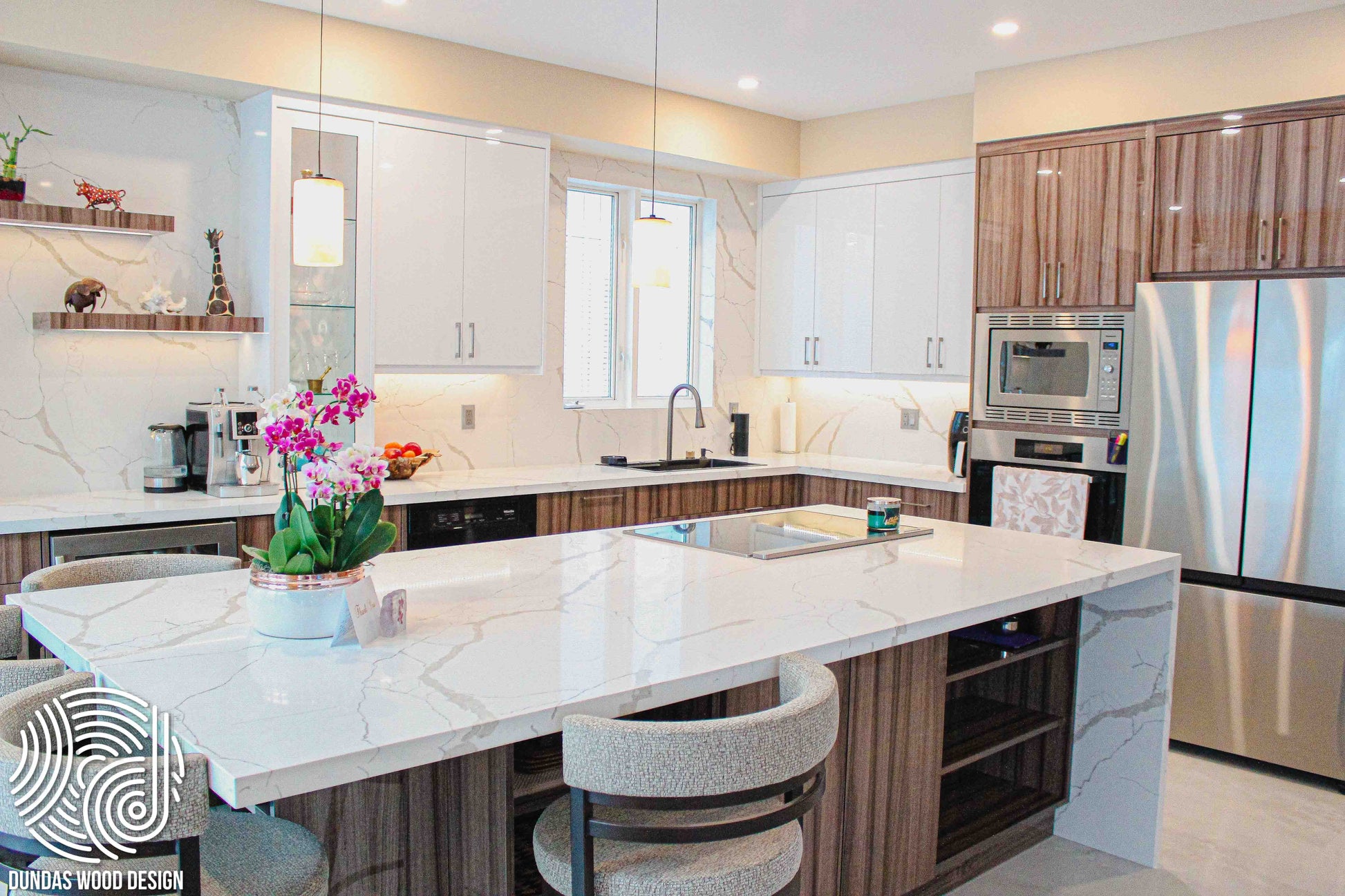 Modern Contrast Kitchen