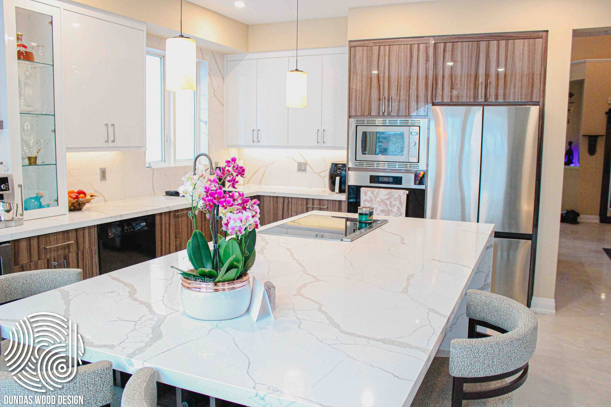 Modern Contrast Kitchen